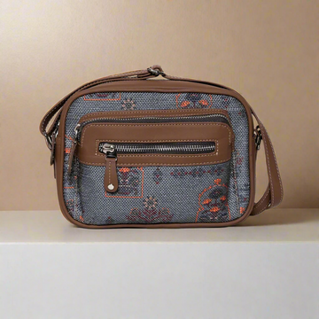 Amic Vintage Charm Sling Wallet – Compact and Elegant
